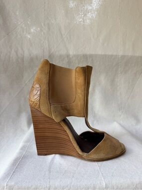 BCBGMaxazria Tan brown Suede Leather Wedge heels.